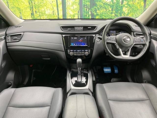 Nissan X-TRAIL 2019-02 10550-1