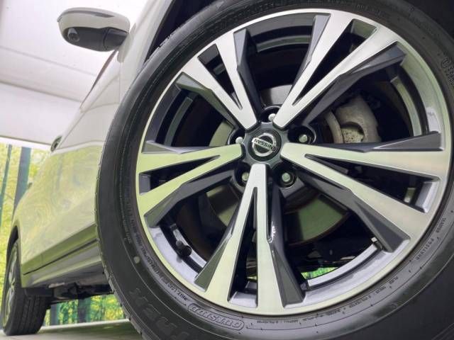 Nissan X-TRAIL 2019-02 10550-13