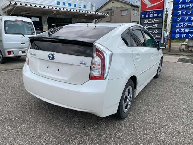 Toyota PRIUS 2012-02 2790-6