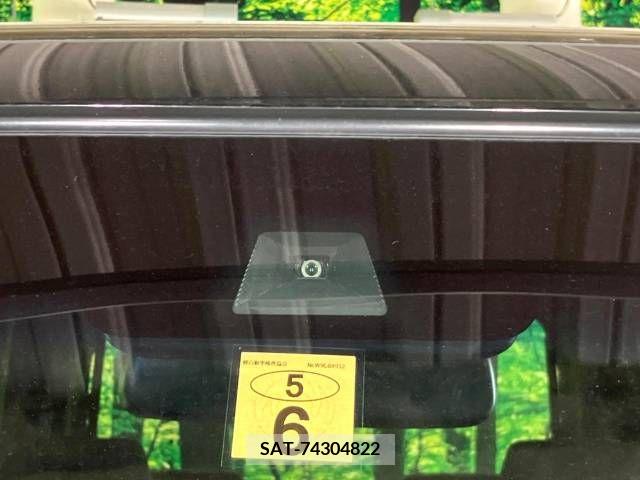 Honda N BOX CUSTOM 2018-06 204911-3