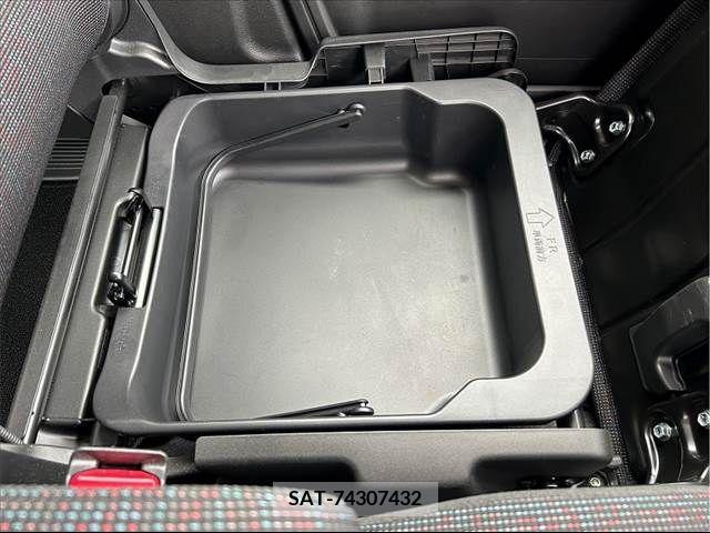 Suzuki SPACIA 2021-07 341117-25