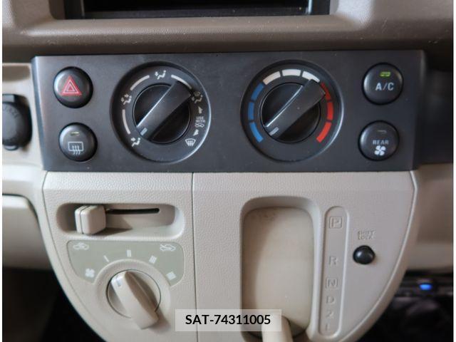 Suzuki EVERY 2013-08 297408-10