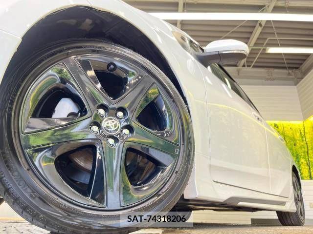 Toyota PRIUS 2021-02 341834-14