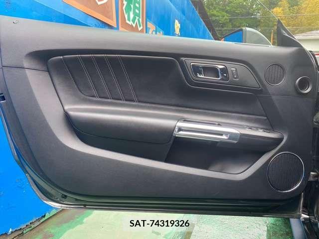 Ford MUSTANG 2021-08 270008-7