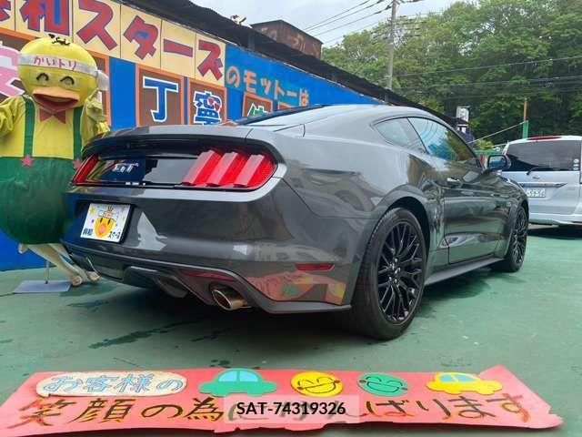 Ford MUSTANG 2021-08 270008-6