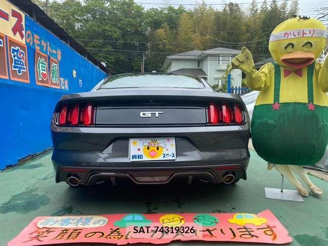 Ford MUSTANG 2021-08 270008-5