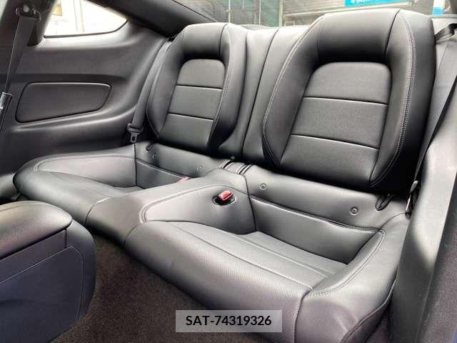 Ford MUSTANG 2021-08 270008-12