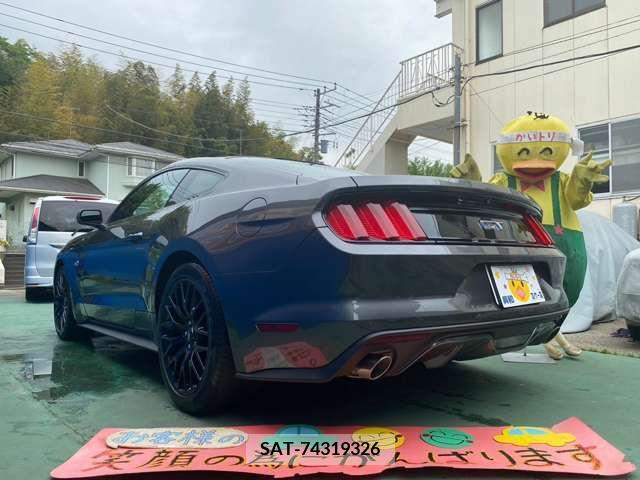 Ford MUSTANG 2021-08 270008-4