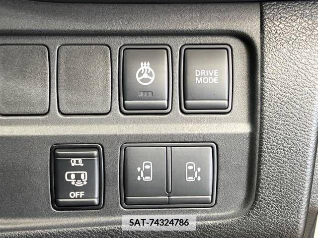 Nissan SERENA 2018-06 367687-8