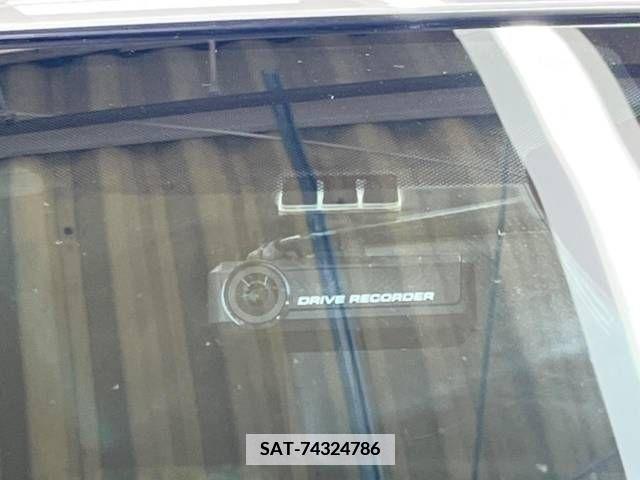 Nissan SERENA 2018-06 367687-6