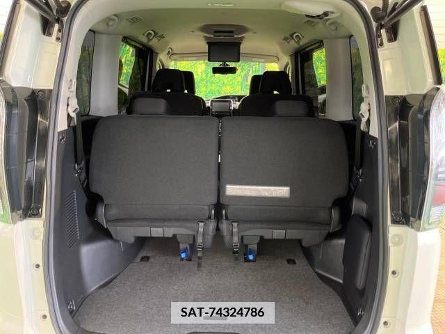Nissan SERENA 2018-06 367687-15
