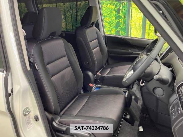 Nissan SERENA 2018-06 367687-12