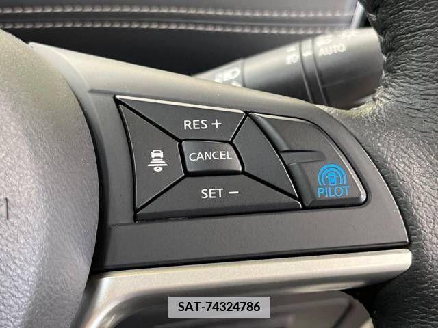 Nissan SERENA 2018-06 367687-9