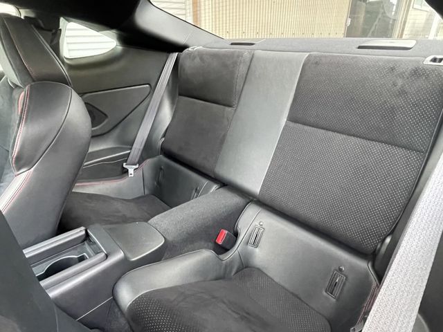 Subaru BRZ 2021-09 196266-25