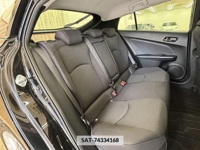 Toyota PRIUS 2022-02 382732-18