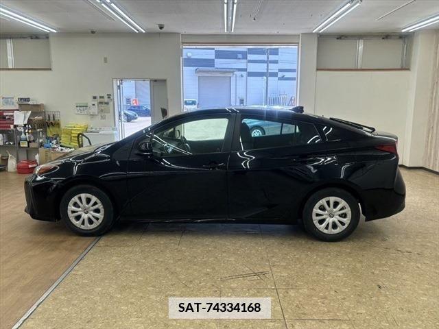 Toyota PRIUS 2022-02 382732-7