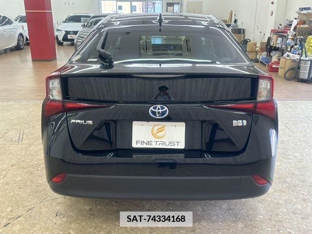 Toyota PRIUS 2022-02 382732-5