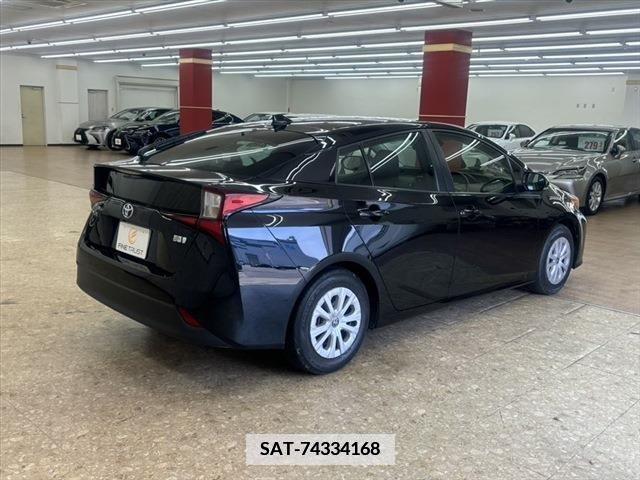 Toyota PRIUS 2022-02 382732-4