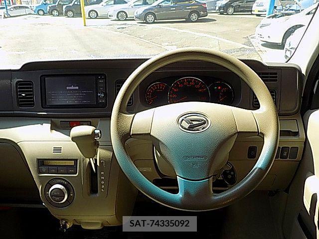 Daihatsu ATRAI WAGON 2016-02 215066-1