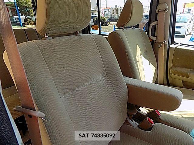 Daihatsu ATRAI WAGON 2016-02 215066-9
