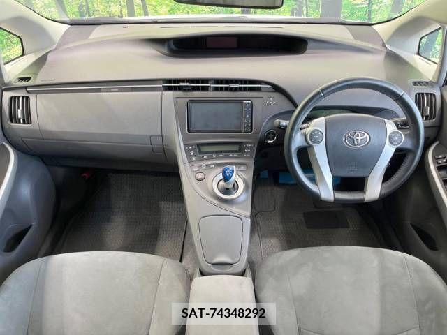 Toyota PRIUS 2010-09 322109-1