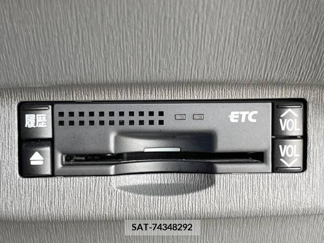 Toyota PRIUS 2010-09 322109-4