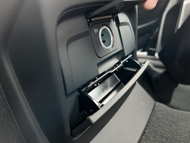 Audi SQ5 2014-08 15138-14