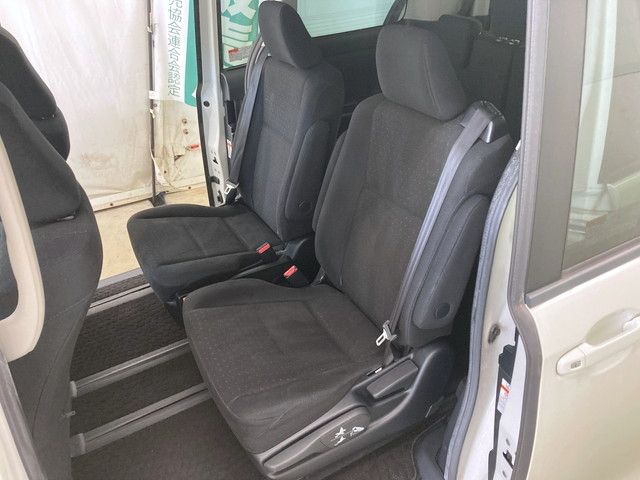 Toyota VOXY HYBRID 2015-06 16680-15