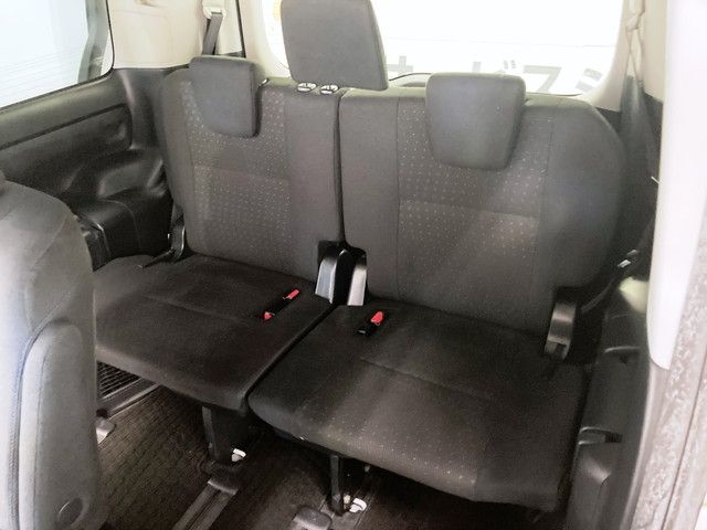 Toyota VOXY HYBRID 2015-06 16680-16