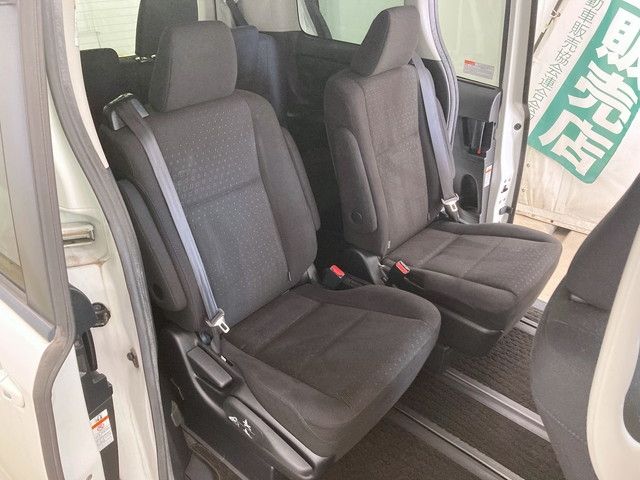 Toyota VOXY HYBRID 2015-06 16680-10