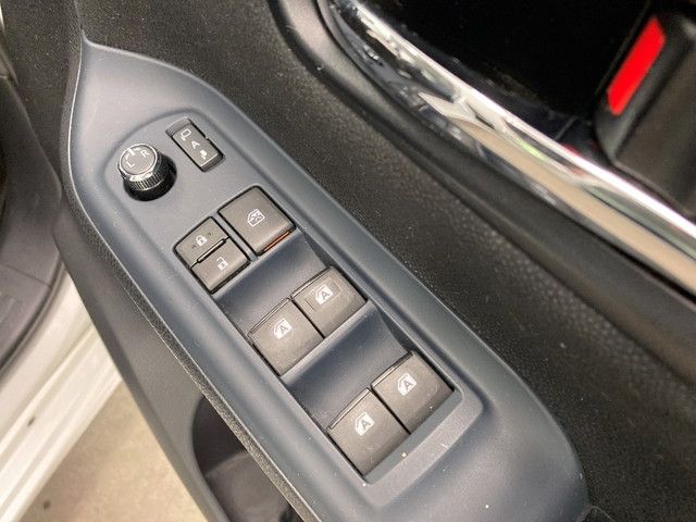 Toyota VOXY HYBRID 2015-06 16680-27