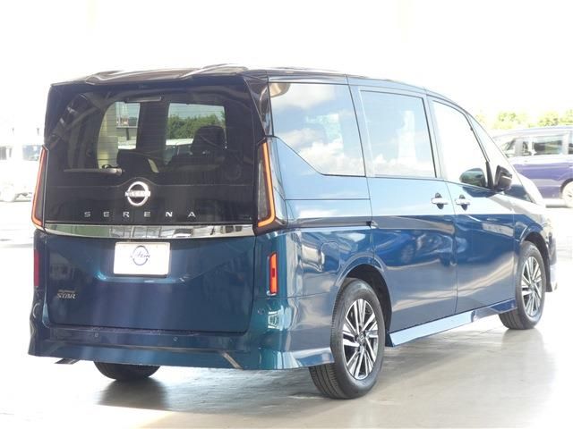 Nissan SERENA 2023-03 11651-6