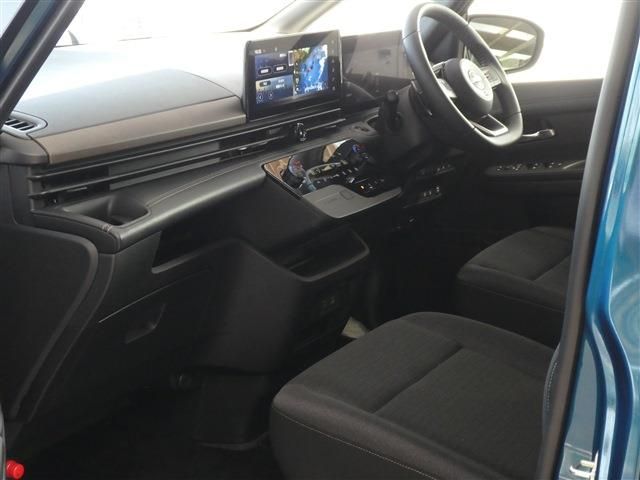 Nissan SERENA 2023-03 11651-14