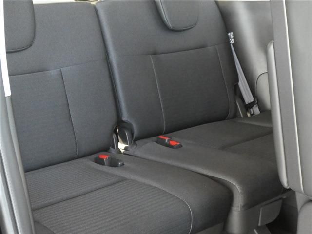 Nissan SERENA 2023-03 11651-13