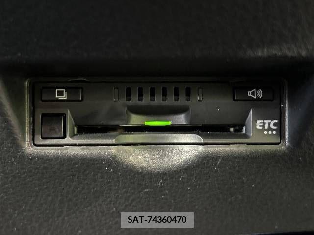 Toyota C-HR 2017-07 373396-7