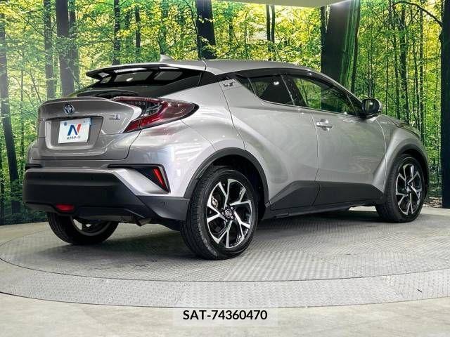 Toyota C-HR 2017-07 373396-17