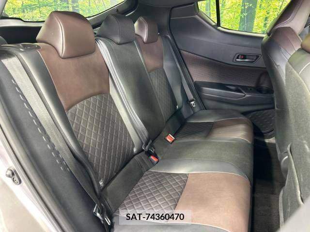Toyota C-HR 2017-07 373396-9