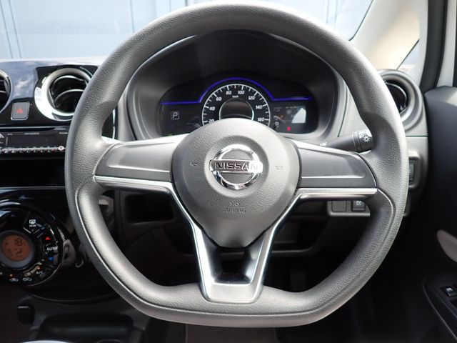 Nissan NOTE 2018-08 20372-5