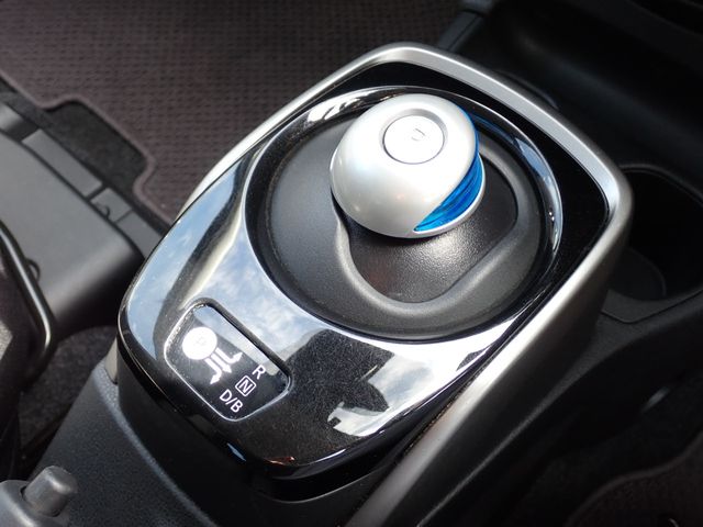 Nissan NOTE 2018-08 20372-6