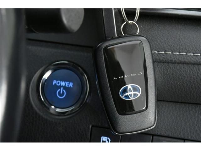 Toyota CAMRY HYBRID 2018-11 181197-8