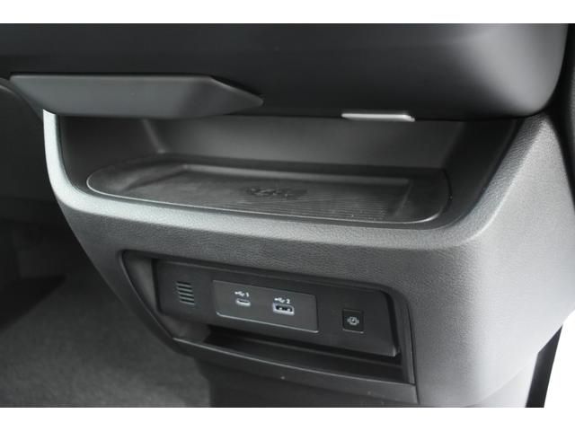Nissan SERENA 2023-06 5643-12
