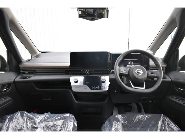 Nissan SERENA 2023-06 5643-2