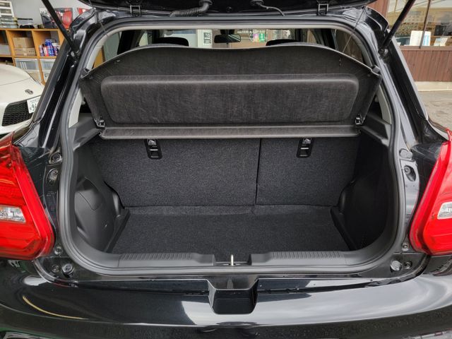 Suzuki SWIFT 2020-01 188877-23