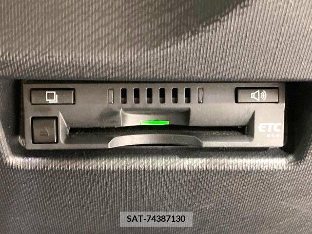 Toyota AQUA 2017-12 260385-6