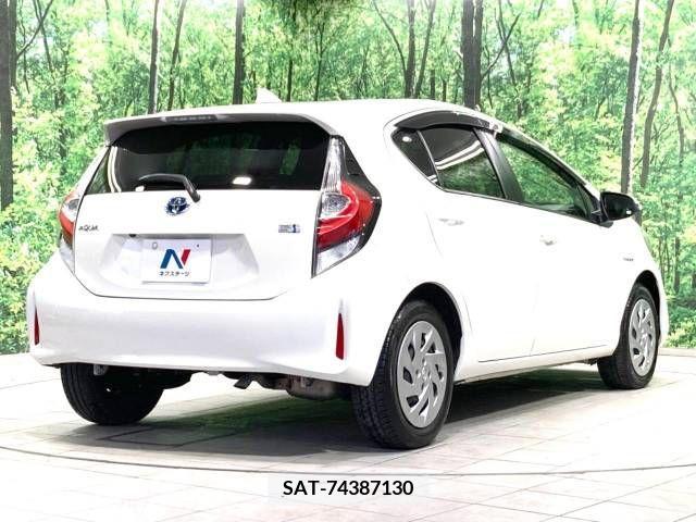 Toyota AQUA 2017-12 260385-17