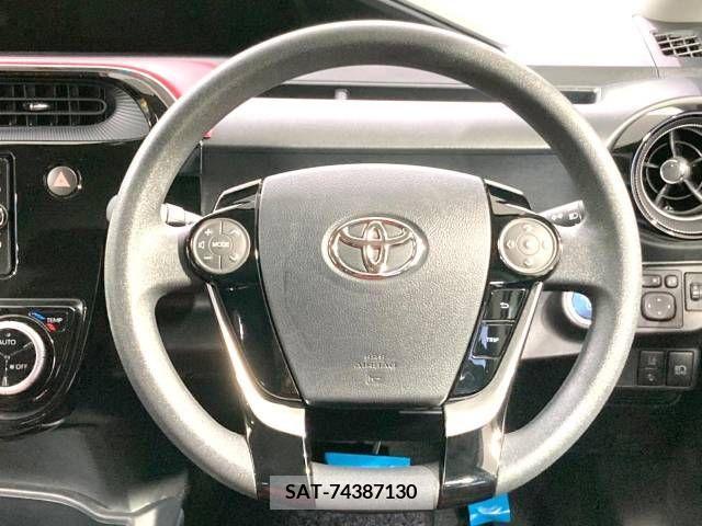 Toyota AQUA 2017-12 260385-13