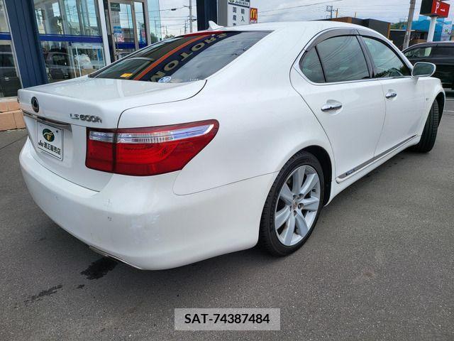 Lexus LS 2008-01 275521-17