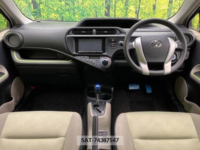 Toyota AQUA 2013-03 385376-1
