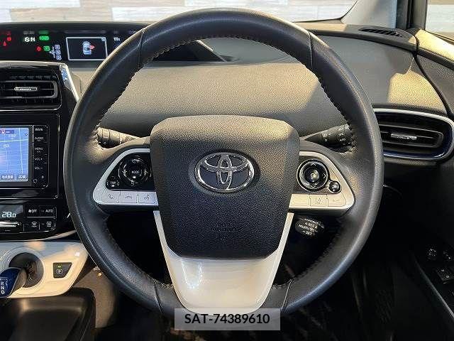 Toyota PRIUS 2016-02 211907-12