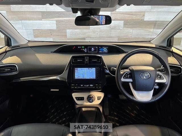 Toyota PRIUS 2016-02 211907-1
